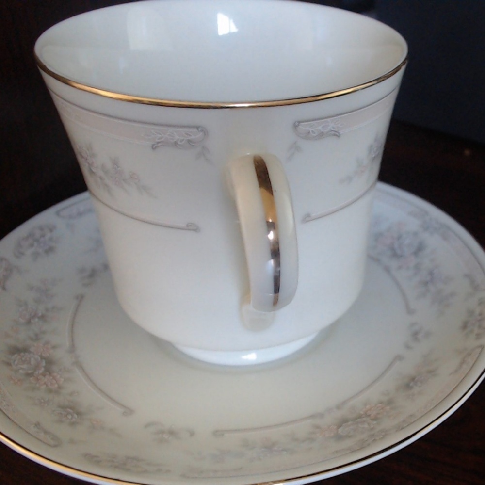Royal Limited Antique Lace Cup & Saucer